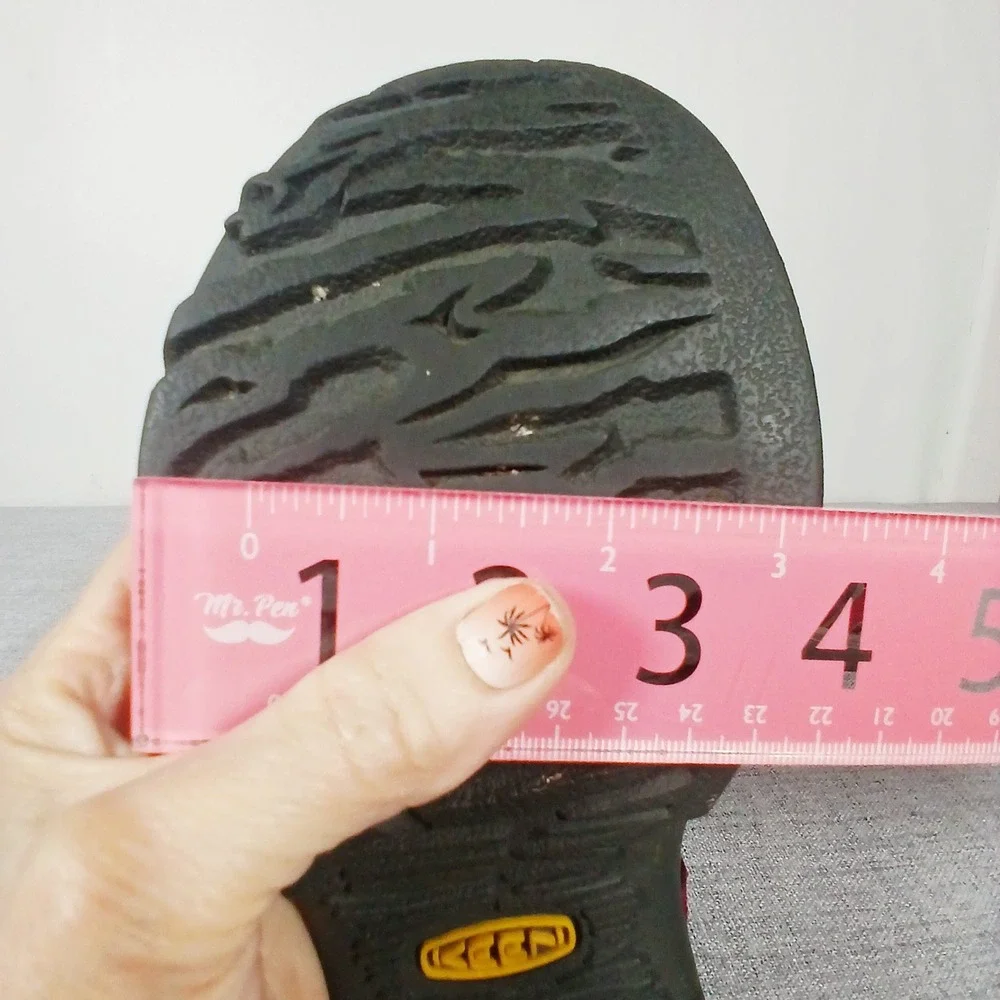 KEEN Whisper Burgundy Granola Girl Hiking Sandal Trail Water Shoe Size 7